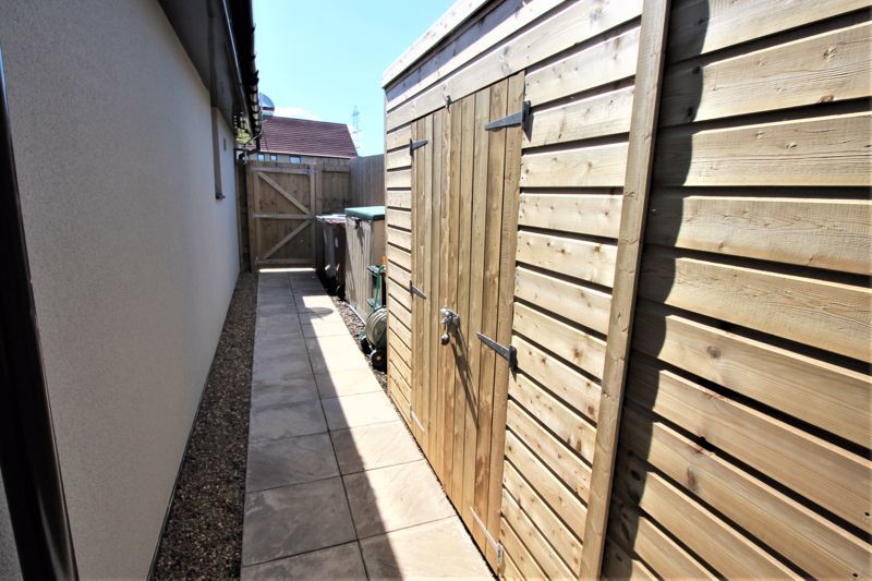 2 bed bungalow for sale in Beech Avenue, Edwinstowe, NG21 16
