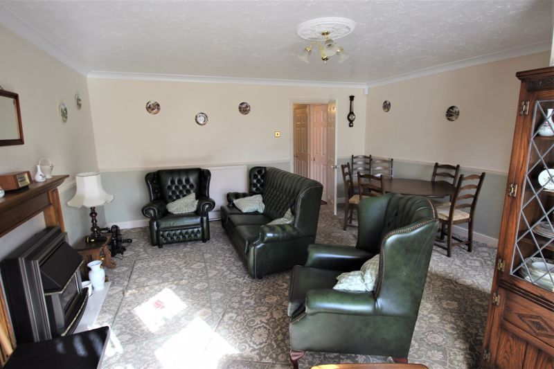 2 bed bungalow for sale in Pinewood Avenue, Mansfield, NG21  - Property Image 5
