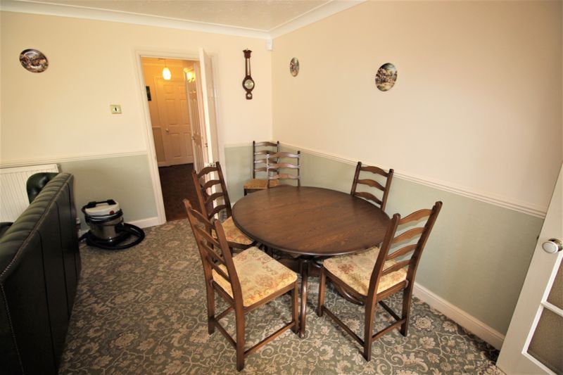 2 bed bungalow for sale in Pinewood Avenue, Mansfield, NG21  - Property Image 6