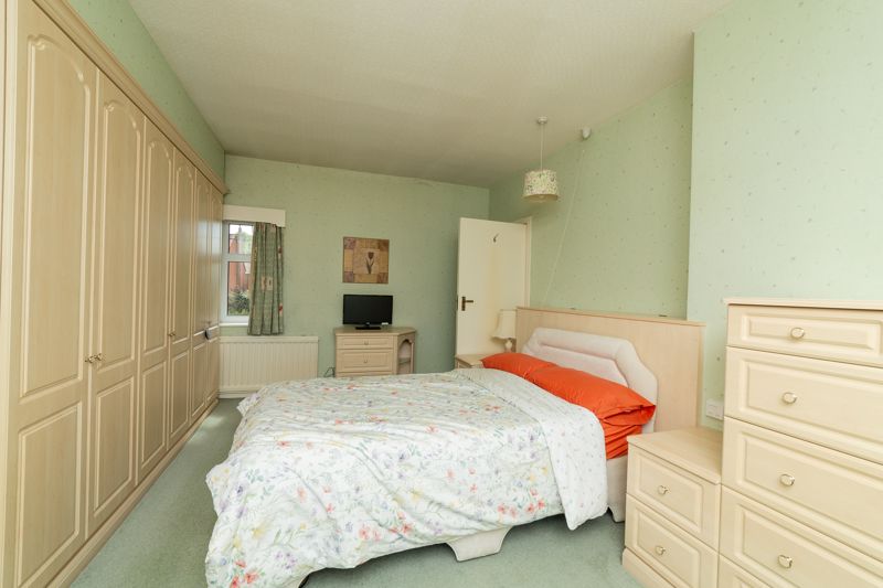 4 bed house for sale in Main Street, Ollerton, NG22  - Property Image 10