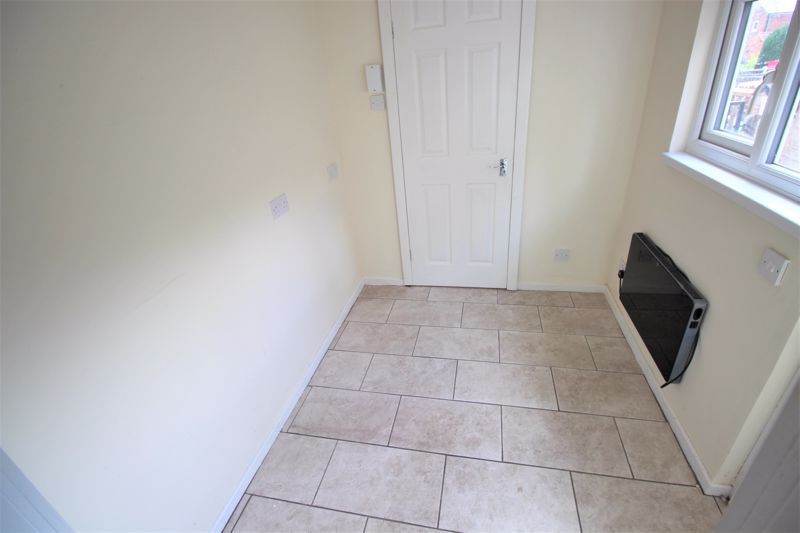 2 bed house to rent in Wharton Street, Retford, DN22 7