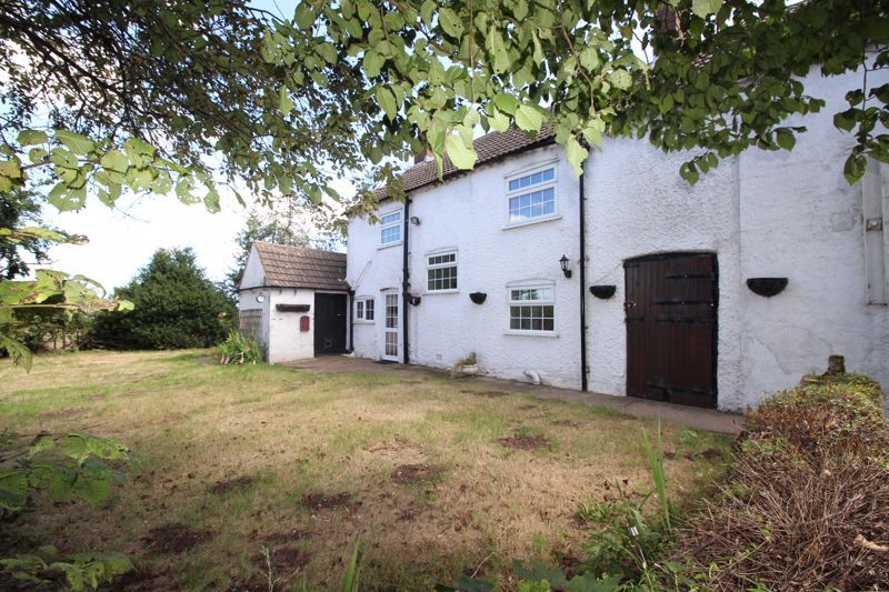 3 bed house for sale in Clipstone Road, Edwinstowe, NG21  - Property Image 12