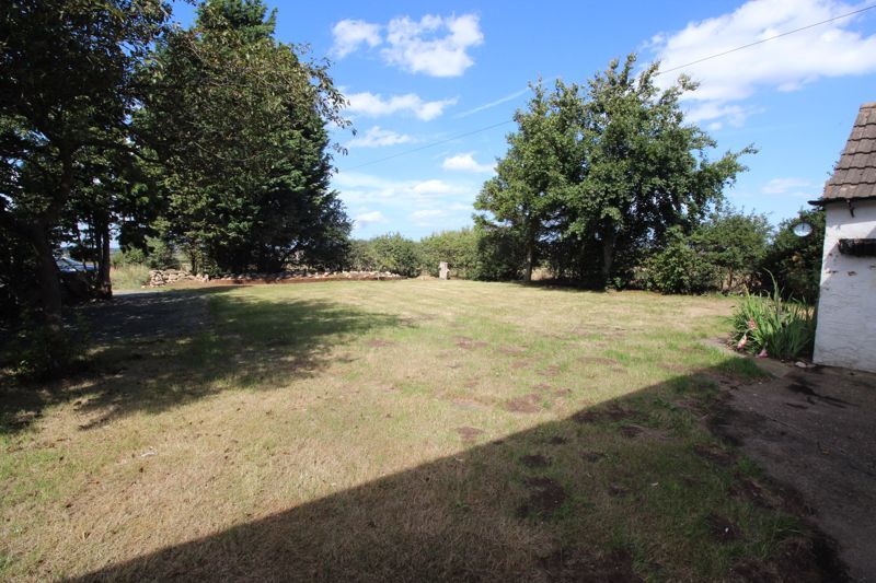 3 bed house for sale in Clipstone Road, Edwinstowe, NG21 13
