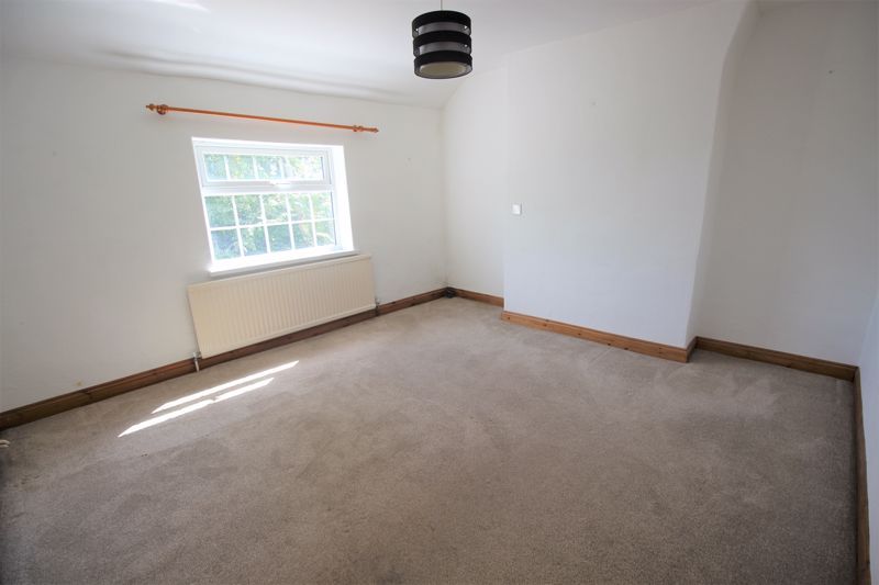 3 bed house for sale in Clipstone Road, Edwinstowe, NG21 7