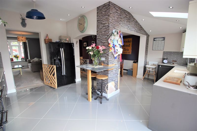 3 bed house for sale in Larch Road, New Ollerton, NG22 11