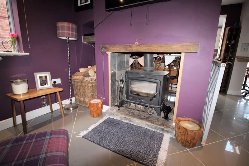 3 bed house for sale in Larch Road, New Ollerton, NG22  - Property Image 6