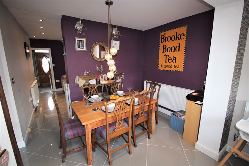 3 bed house for sale in Larch Road, New Ollerton, NG22  - Property Image 9