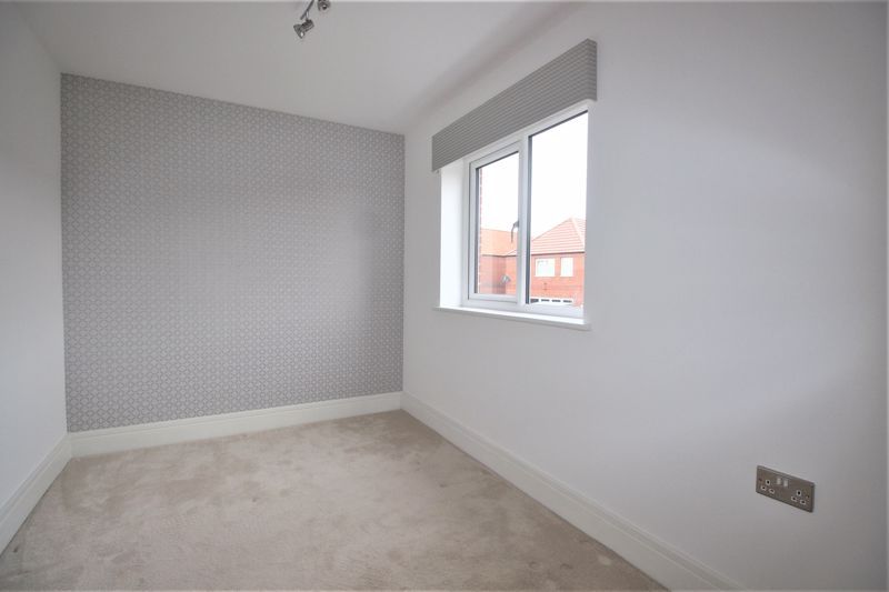 4 bed house for sale in Bluebird Avenue, Ollerton, NG22  - Property Image 17