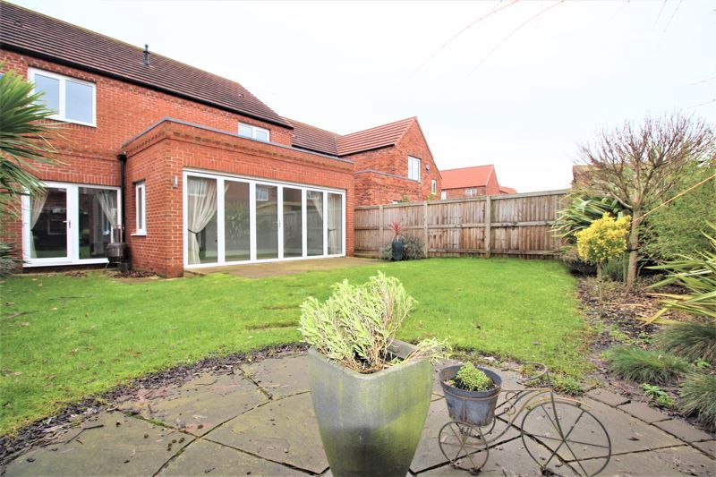 4 bed house for sale in Bluebird Avenue, Ollerton, NG22 19