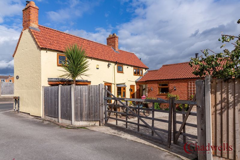 3 bed cottage for sale in Main Street, Walesby, NG22  - Property Image 1