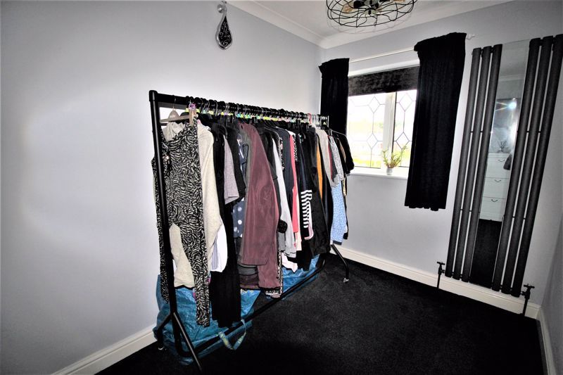 3 bed house for sale in Dove Croft, New Ollerton, NG22  - Property Image 17
