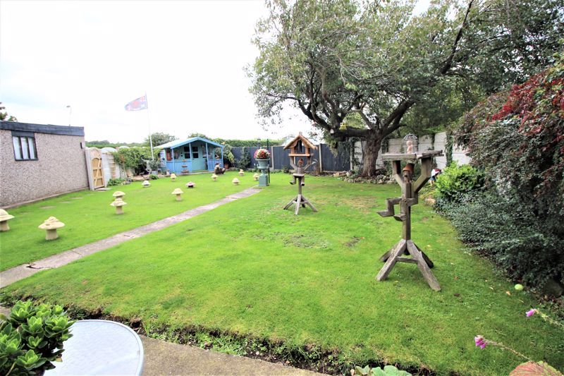 3 bed house for sale in Dove Croft, New Ollerton, NG22  - Property Image 10