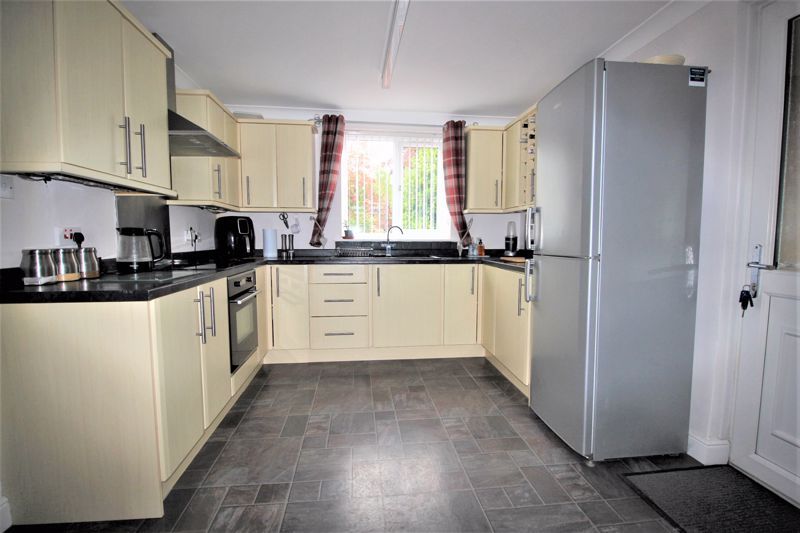 3 bed house for sale in Wellow Green, Wellow, NG22  - Property Image 4