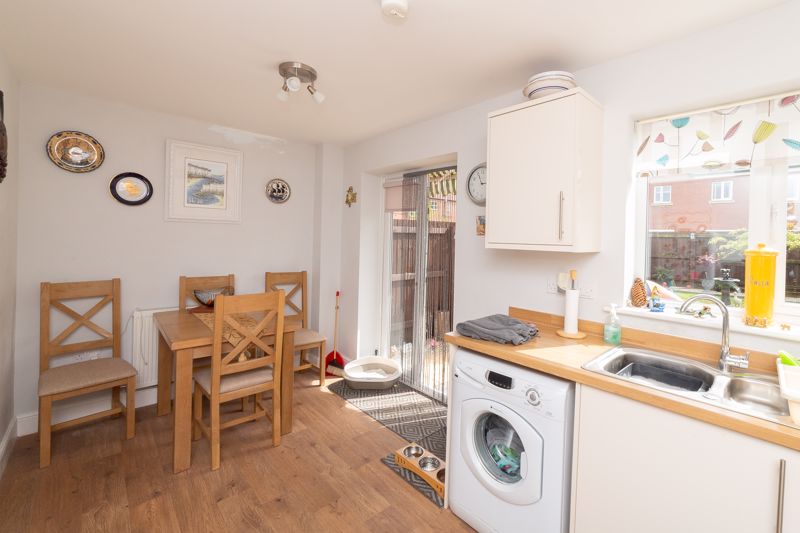 3 bed house for sale in Davy Close, Ollerton, NG22 6