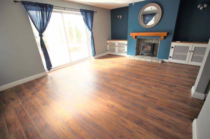 4 bed house for sale in Oak Tree Lane, Mansfield, NG18 12