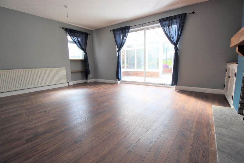 4 bed house for sale in Oak Tree Lane, Mansfield, NG18 13