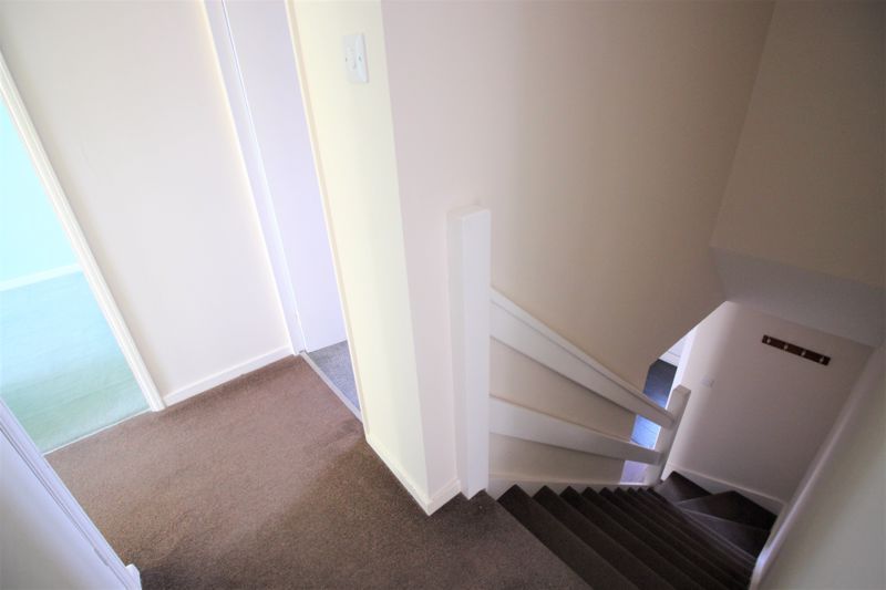 4 bed house for sale in Oak Tree Lane, Mansfield, NG18 17