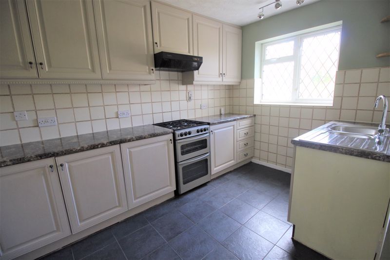 4 bed house for sale in Oak Tree Lane, Mansfield, NG18 3