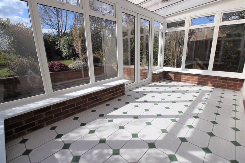 4 bed house for sale in Oak Tree Lane, Mansfield, NG18  - Property Image 4