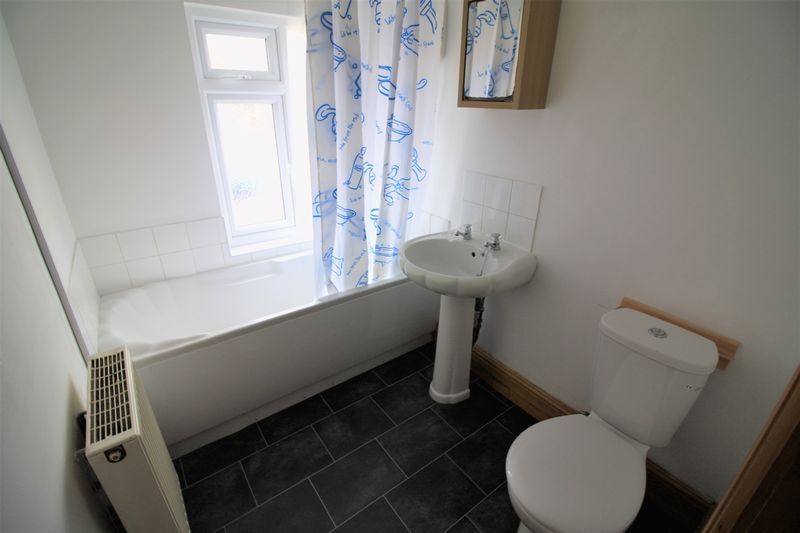 3 bed house for sale in Pine Avenue, New Ollerton, NG22  - Property Image 8
