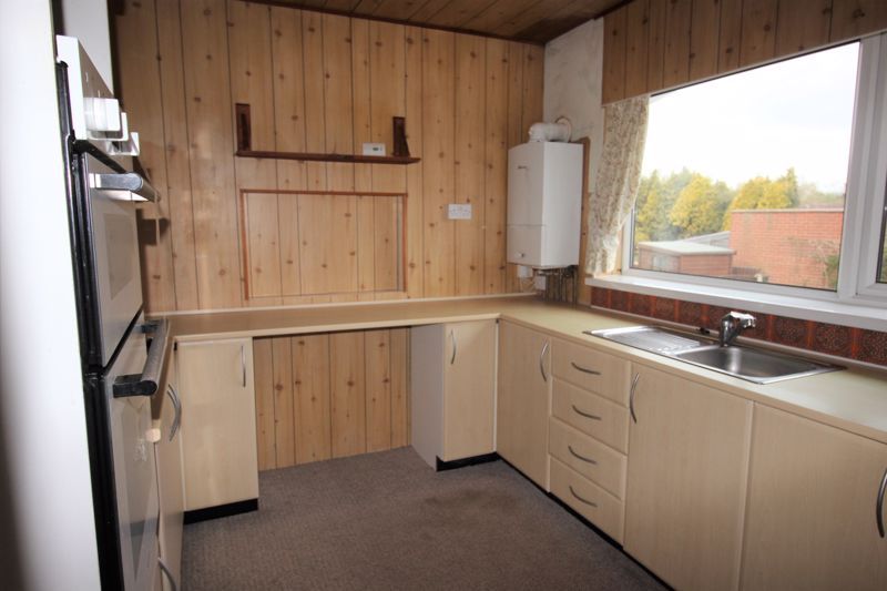 3 bed bungalow for sale in Charlotte Close, Kirton, NG22  - Property Image 2