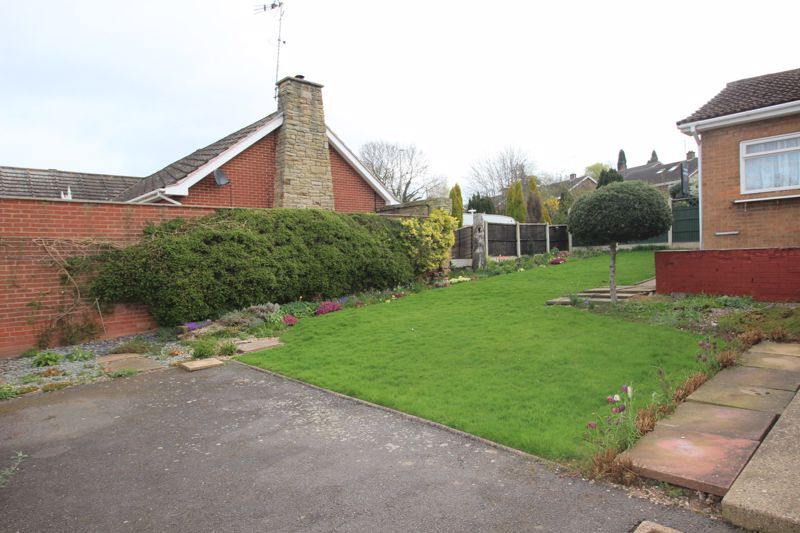 3 bed bungalow for sale in Charlotte Close, Kirton, NG22 14