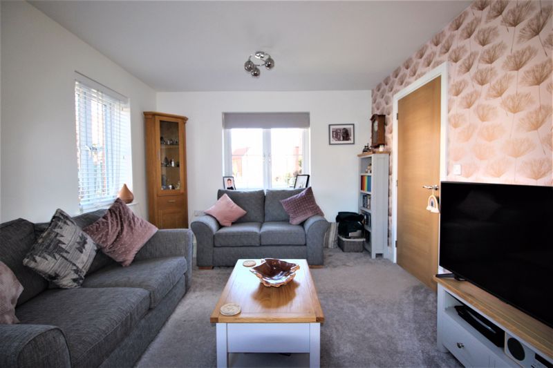 4 bed house for sale in Robin Close, Newark, NG22  - Property Image 3