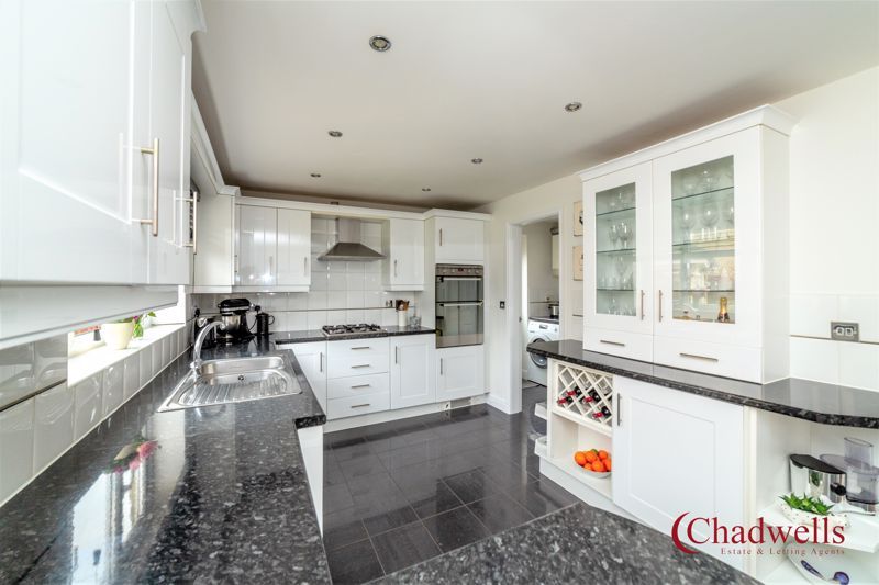 4 bed house for sale in Barn Owl Close, Church Warsop, NG20  - Property Image 4