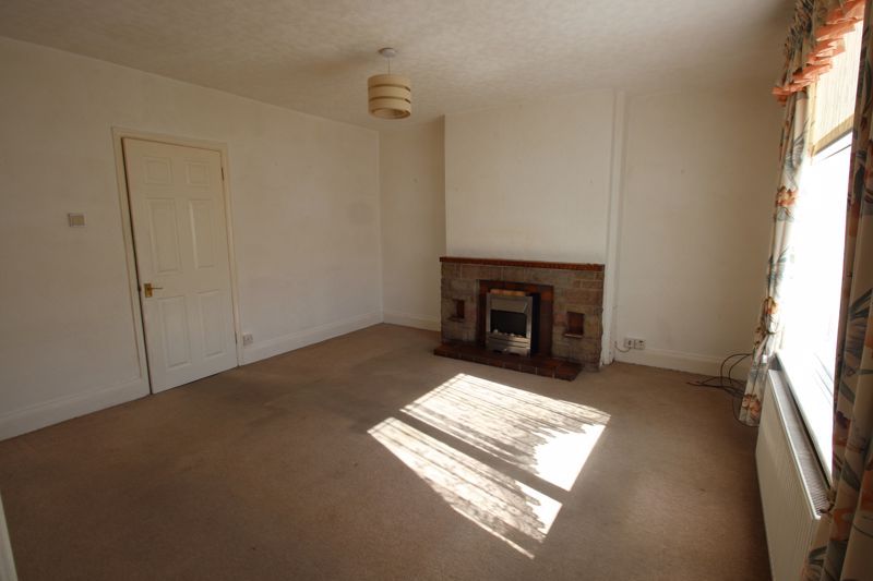 2 bed house for sale in Newark Road, New Ollerton, NG22  - Property Image 2