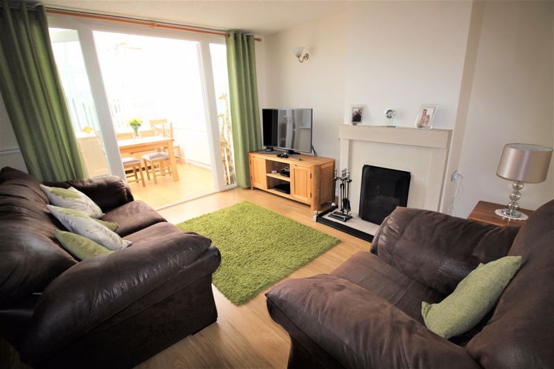 3 bed house for sale in Brackendale Drive, Waleby, NG22  - Property Image 2