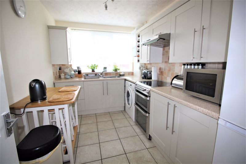 3 bed house for sale in Brackendale Drive, Waleby, NG22 4
