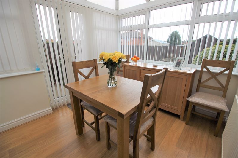 3 bed house for sale in Brackendale Drive, Waleby, NG22 6