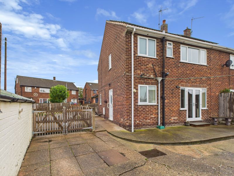 3 bed house for sale in Lansbury Road, Bilsthorpe, NG22 12