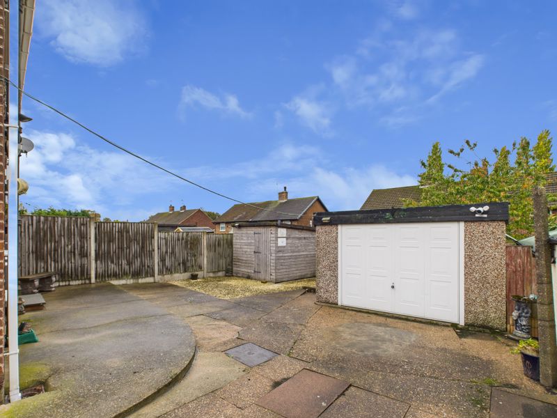 3 bed house for sale in Lansbury Road, Bilsthorpe, NG22 13