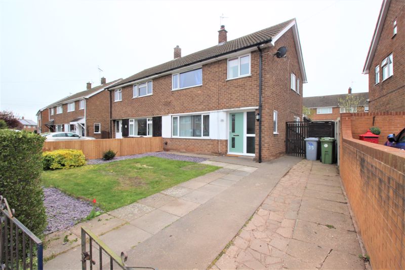 3 bed house to rent in Crow Park Avenue, Sutton On Trent, NG23 - Property Image 1