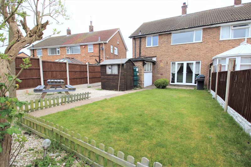 3 bed house to rent in Crow Park Avenue, Sutton On Trent, NG23 14