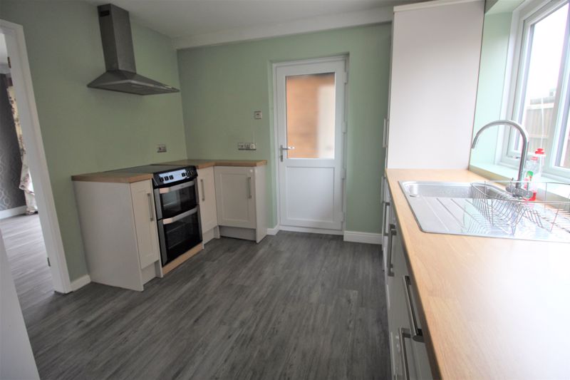 3 bed house to rent in Crow Park Avenue, Sutton On Trent, NG23 3