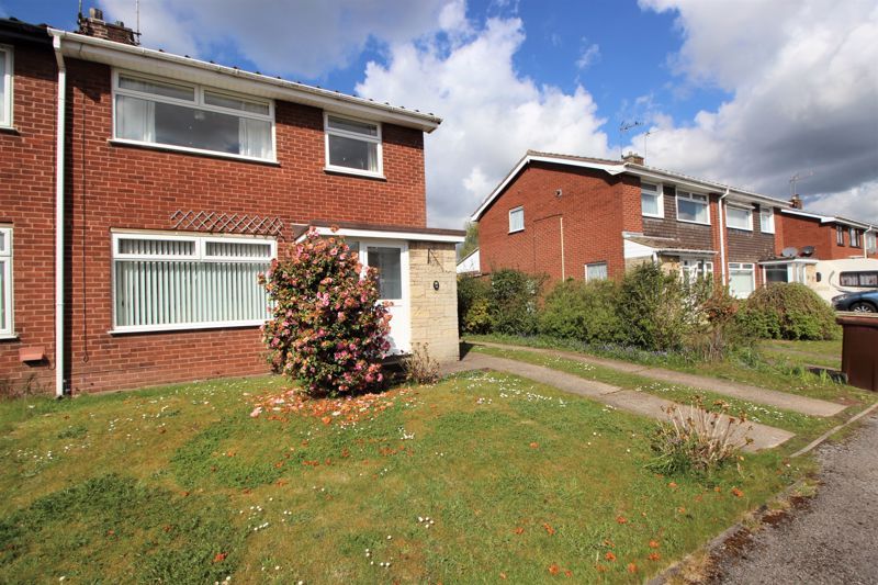 3 bed house for sale in Maid Marion Drive, Edwinstowe, NG21  - Property Image 1