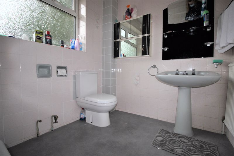 3 bed bungalow for sale in Church Road, Newark, NG22  - Property Image 11
