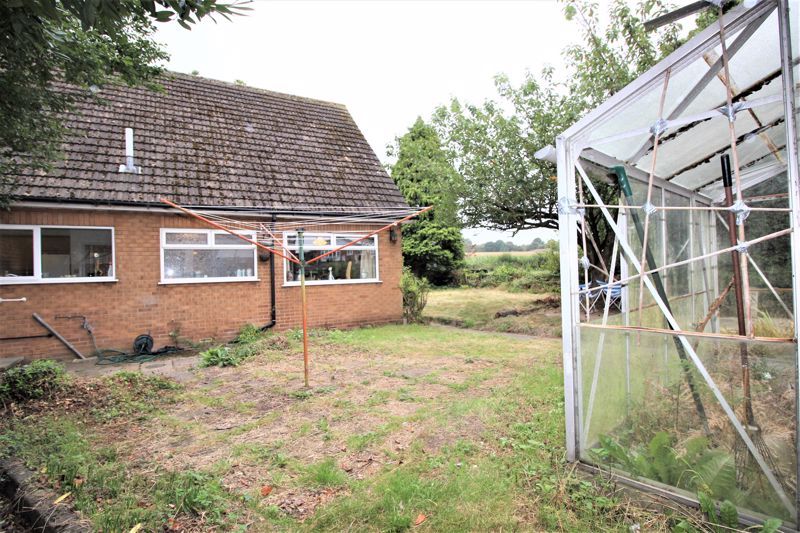 3 bed bungalow for sale in Church Road, Newark, NG22  - Property Image 17