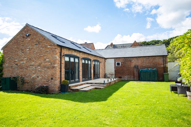 3 bed barn for sale in Newark Road, Wellow, NG22 15