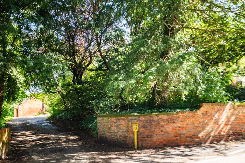 3 bed barn for sale in Newark Road, Wellow, NG22 17