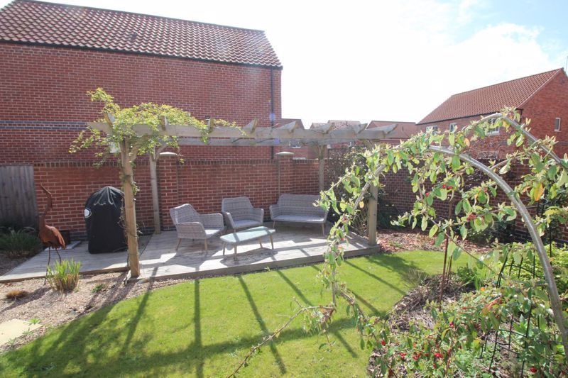 4 bed house to rent in Kingfisher Way, Ollerton, NG22  - Property Image 5