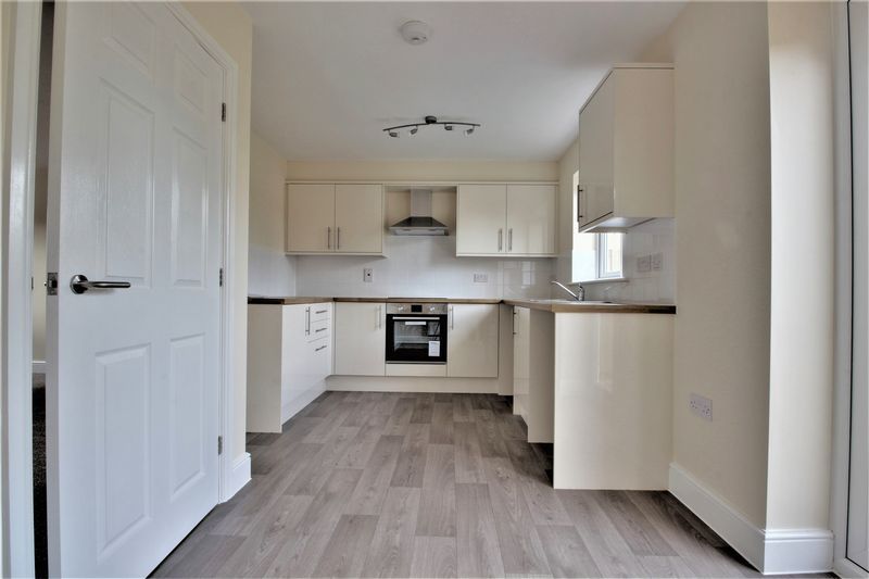 3 bed house for sale in Faraday Close, Ollerton, NG22  - Property Image 3