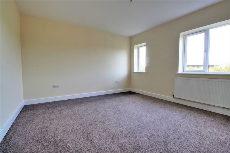 3 bed house for sale in Faraday Close, Ollerton, NG22  - Property Image 8