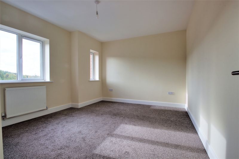 3 bed house for sale in Faraday Close, Ollerton, NG22  - Property Image 9