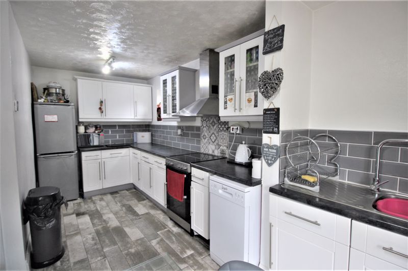 3 bed house for sale in Whitewater Road, New Ollerton, NG22  - Property Image 5