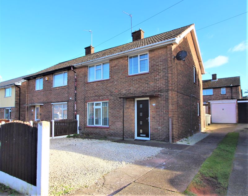 3 bed house for sale in Cedar Lane, Ollerton, NG22  - Property Image 1