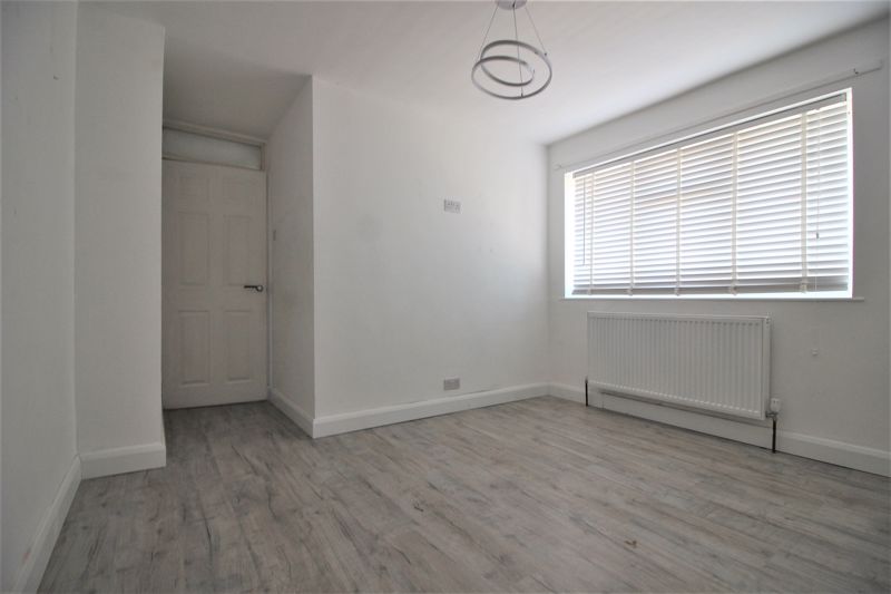 3 bed house for sale in Cedar Lane, Ollerton, NG22  - Property Image 12