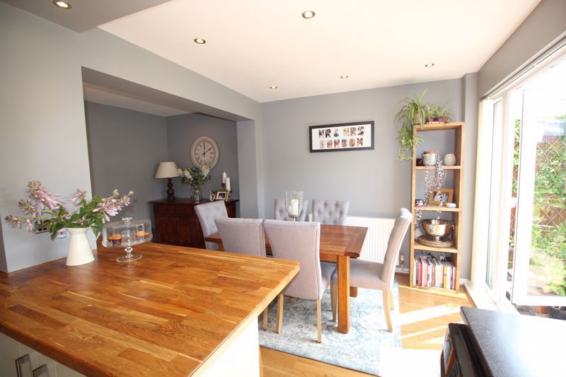 4 bed house for sale in Hatfield Close, Rainworth, NG21  - Property Image 11